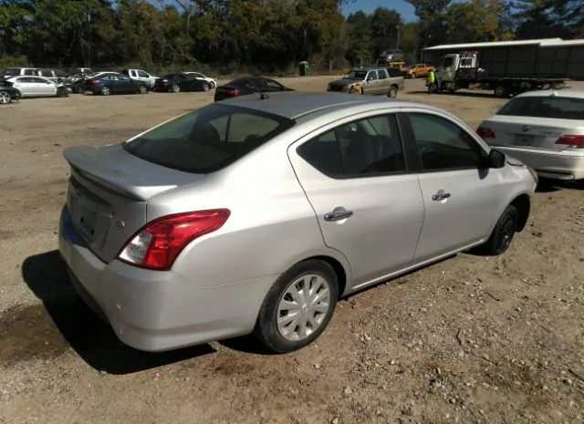 Photo 3 VIN: 3N1CN7AP6JL879420 - NISSAN VERSA SEDAN 