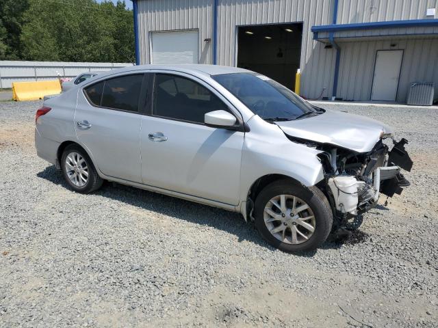 Photo 3 VIN: 3N1CN7AP6JL882818 - NISSAN VERSA 