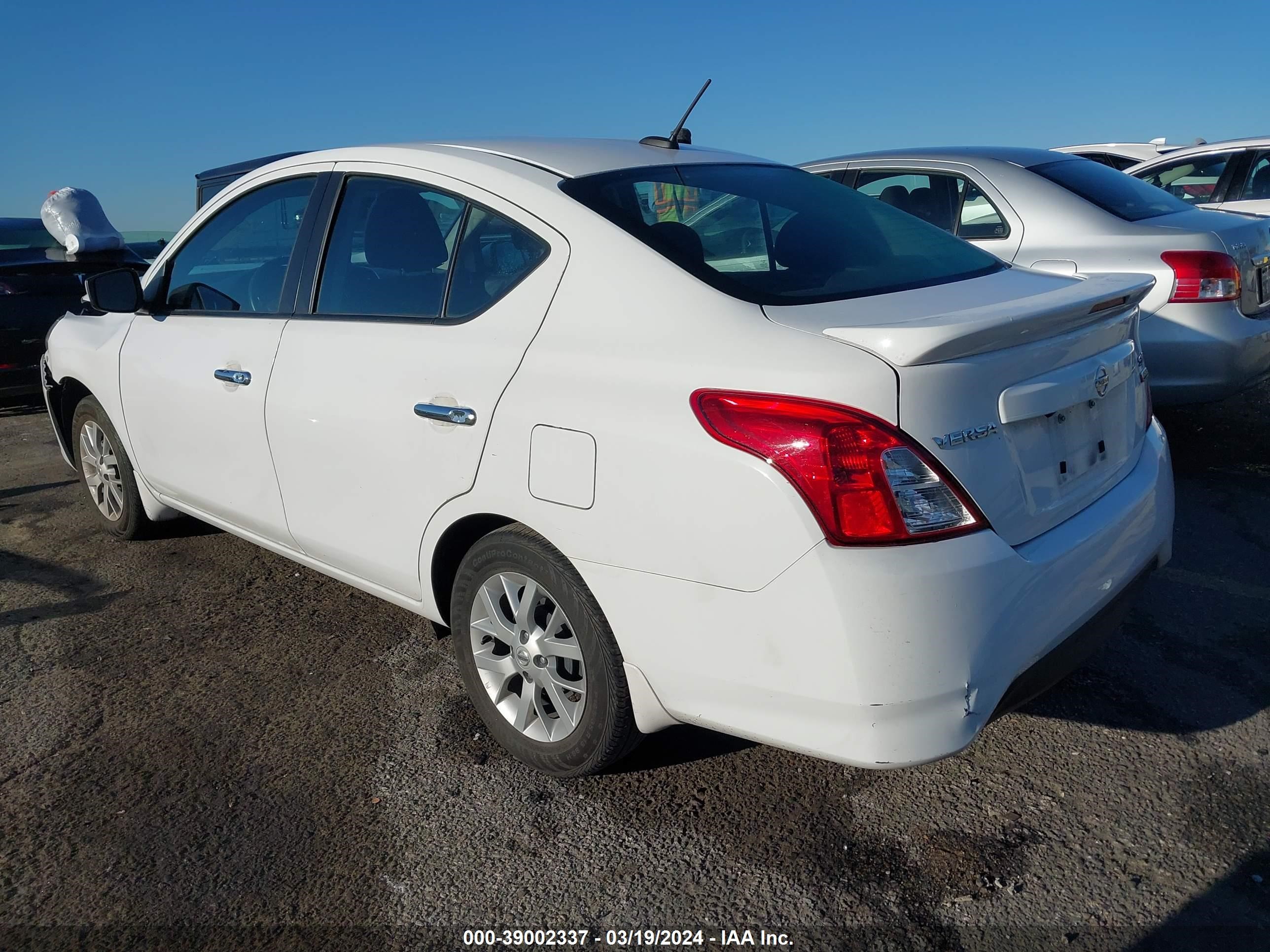 Photo 2 VIN: 3N1CN7AP6KL809546 - NISSAN VERSA 