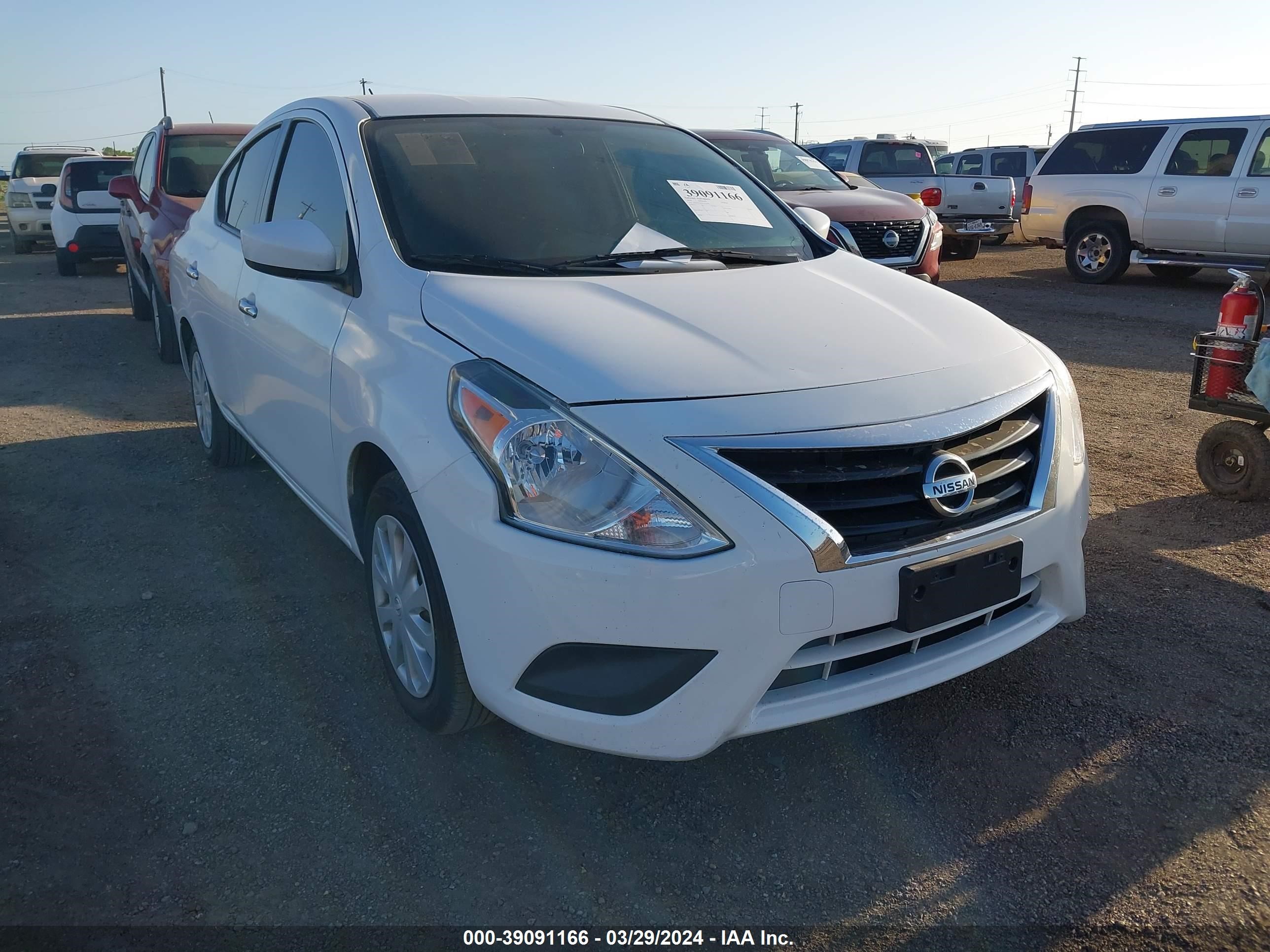 Photo 0 VIN: 3N1CN7AP6KL817565 - NISSAN VERSA 