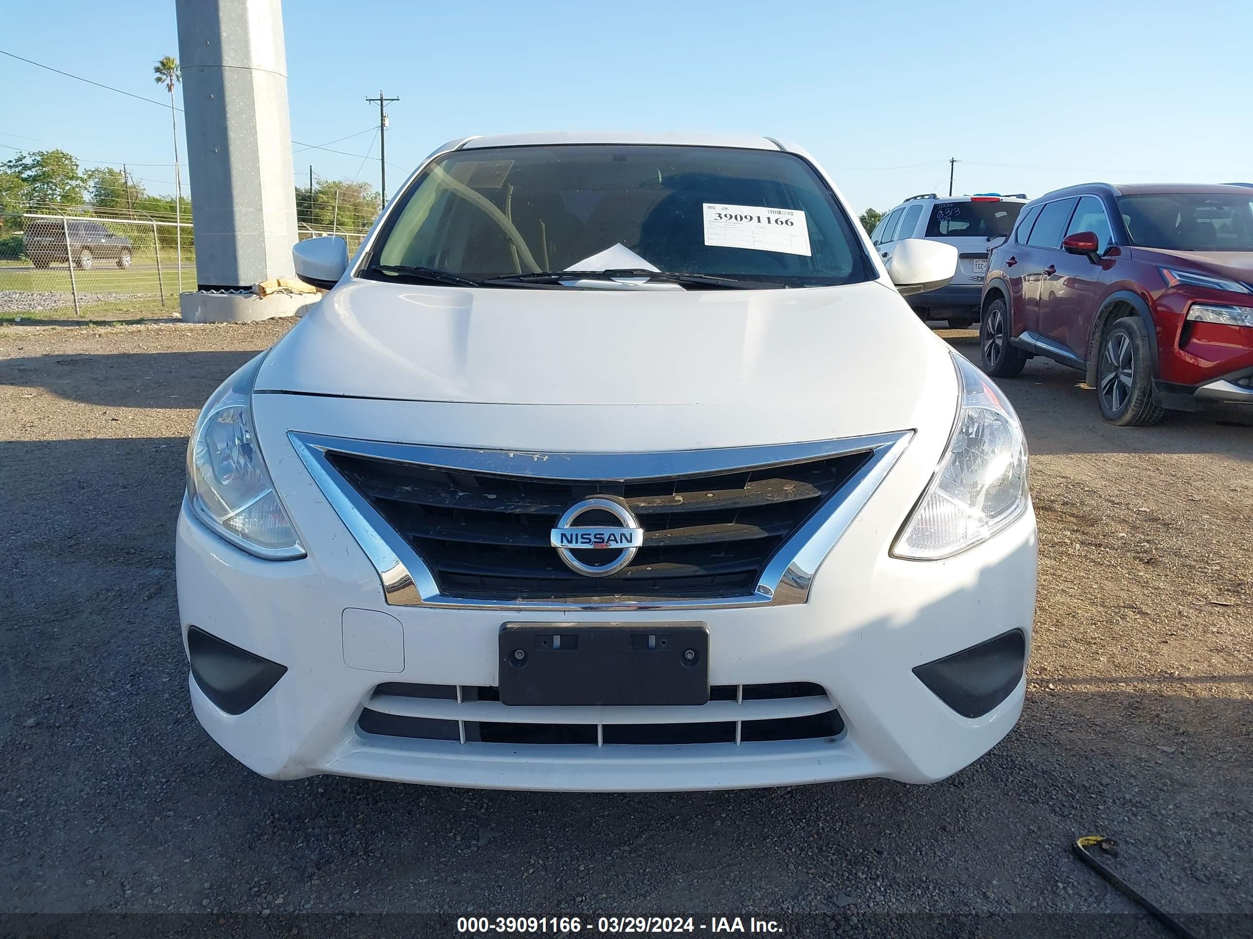 Photo 5 VIN: 3N1CN7AP6KL817565 - NISSAN VERSA 