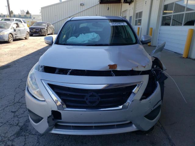 Photo 4 VIN: 3N1CN7AP6KL825200 - NISSAN VERSA 