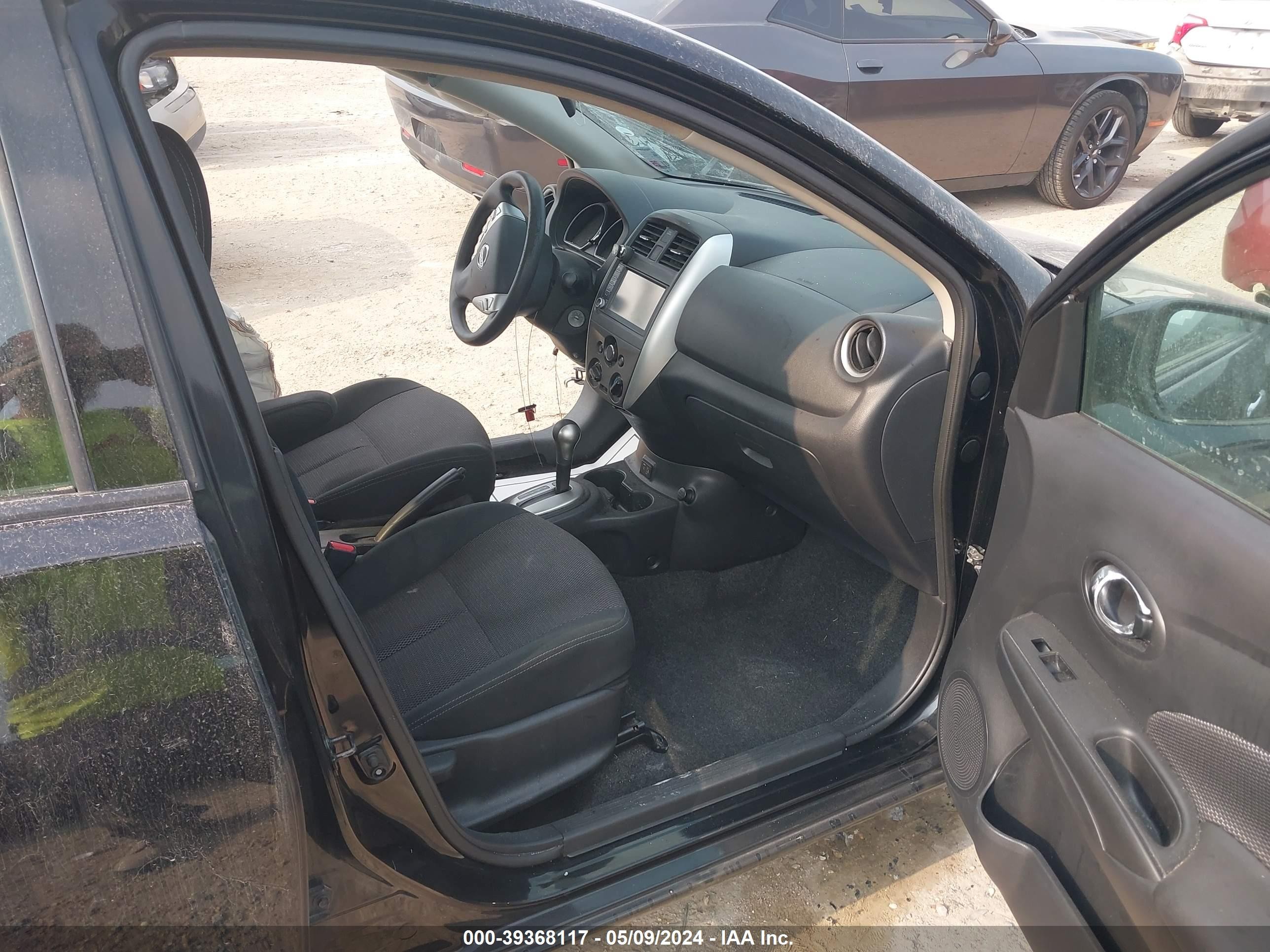 Photo 4 VIN: 3N1CN7AP6KL845947 - NISSAN VERSA 