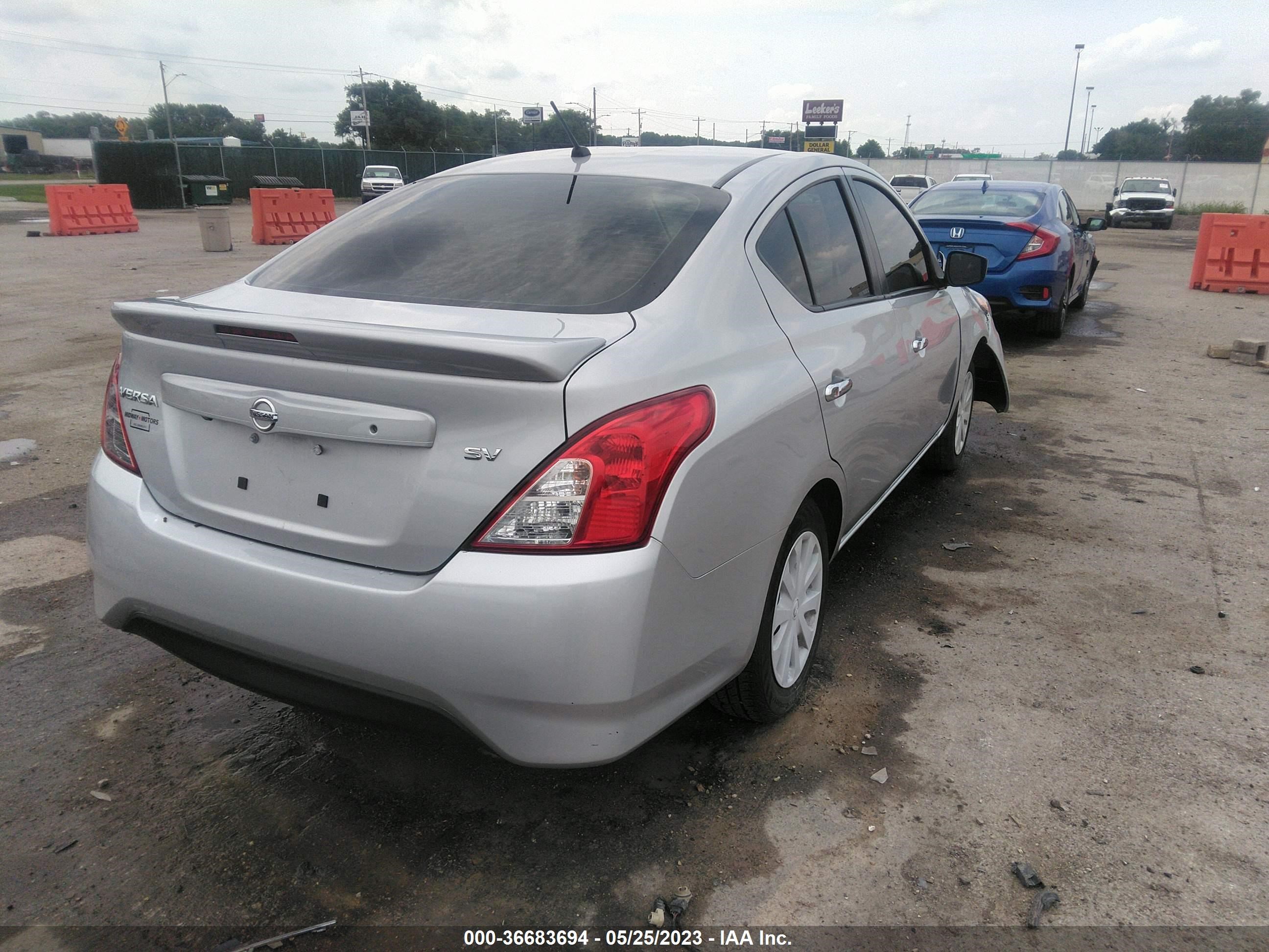 Photo 3 VIN: 3N1CN7AP6KL851750 - NISSAN VERSA 