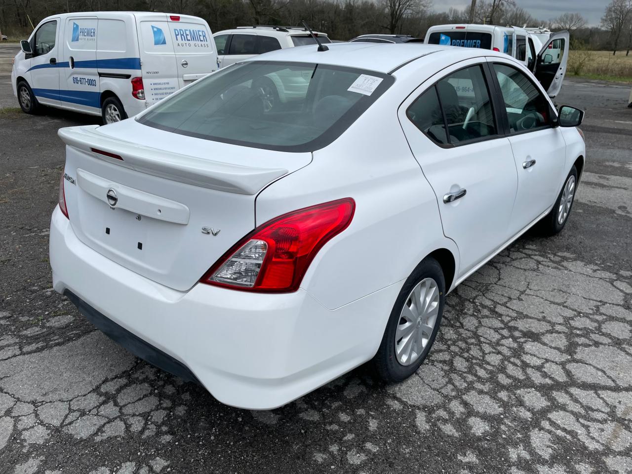 Photo 3 VIN: 3N1CN7AP6KL854809 - NISSAN VERSA 