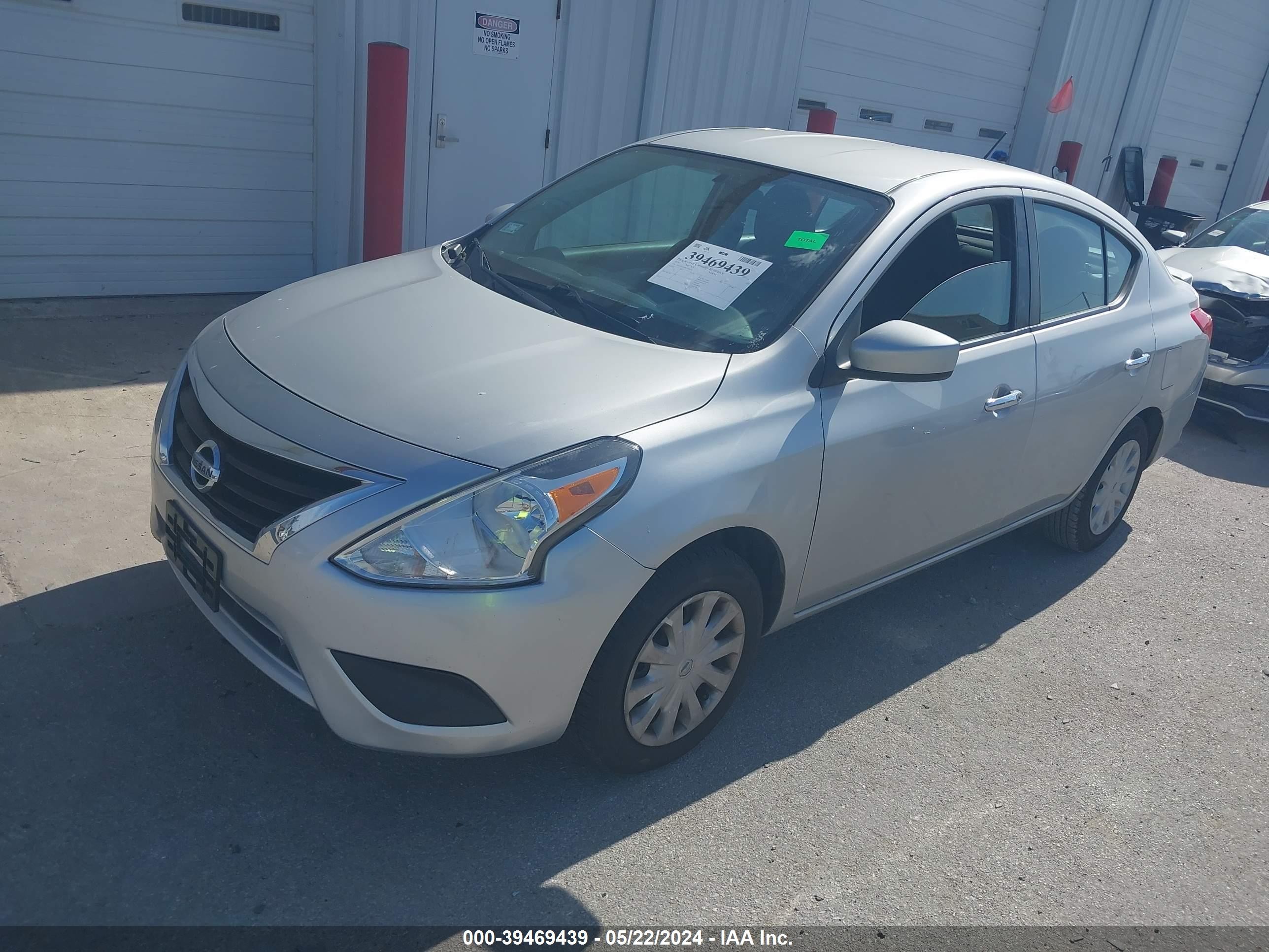 Photo 1 VIN: 3N1CN7AP6KL868418 - NISSAN VERSA 