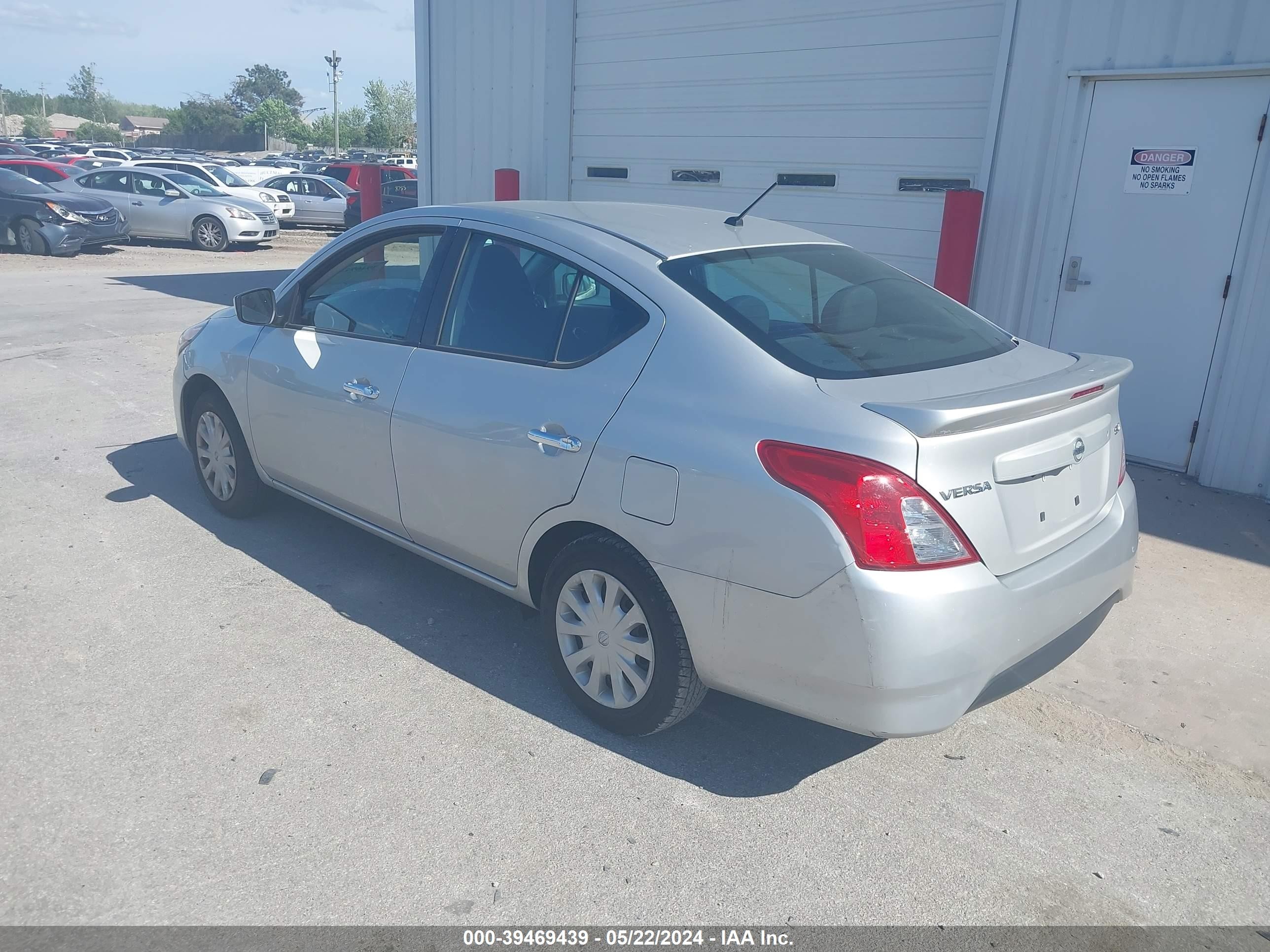 Photo 2 VIN: 3N1CN7AP6KL868418 - NISSAN VERSA 