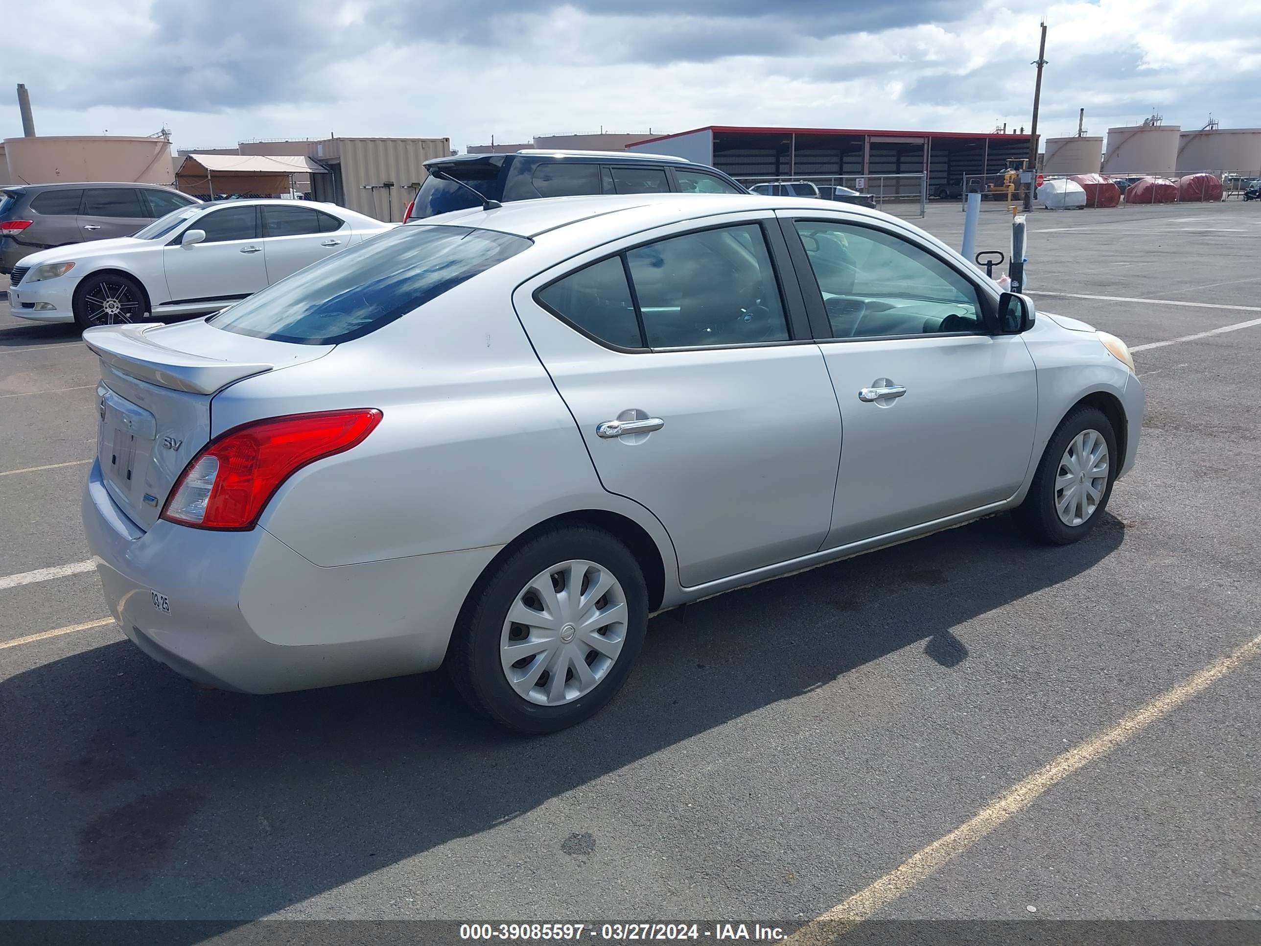 Photo 3 VIN: 3N1CN7AP7DL831977 - NISSAN VERSA 