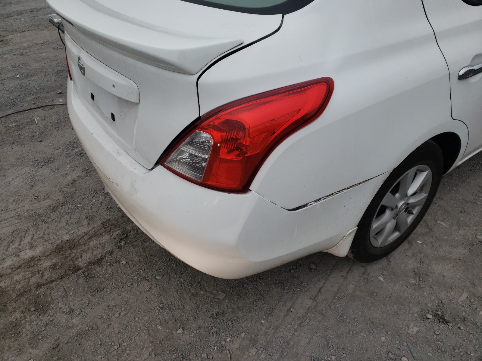 Photo 8 VIN: 3N1CN7AP7DL840646 - NISSAN VERSA S 