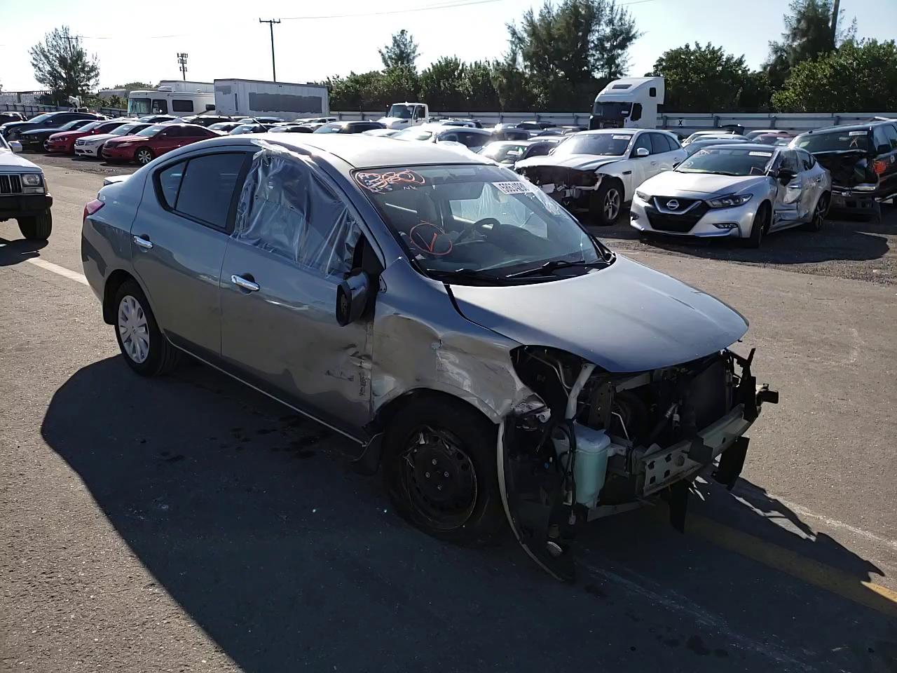 Photo 10 VIN: 3N1CN7AP7DL862386 - NISSAN VERSA S 