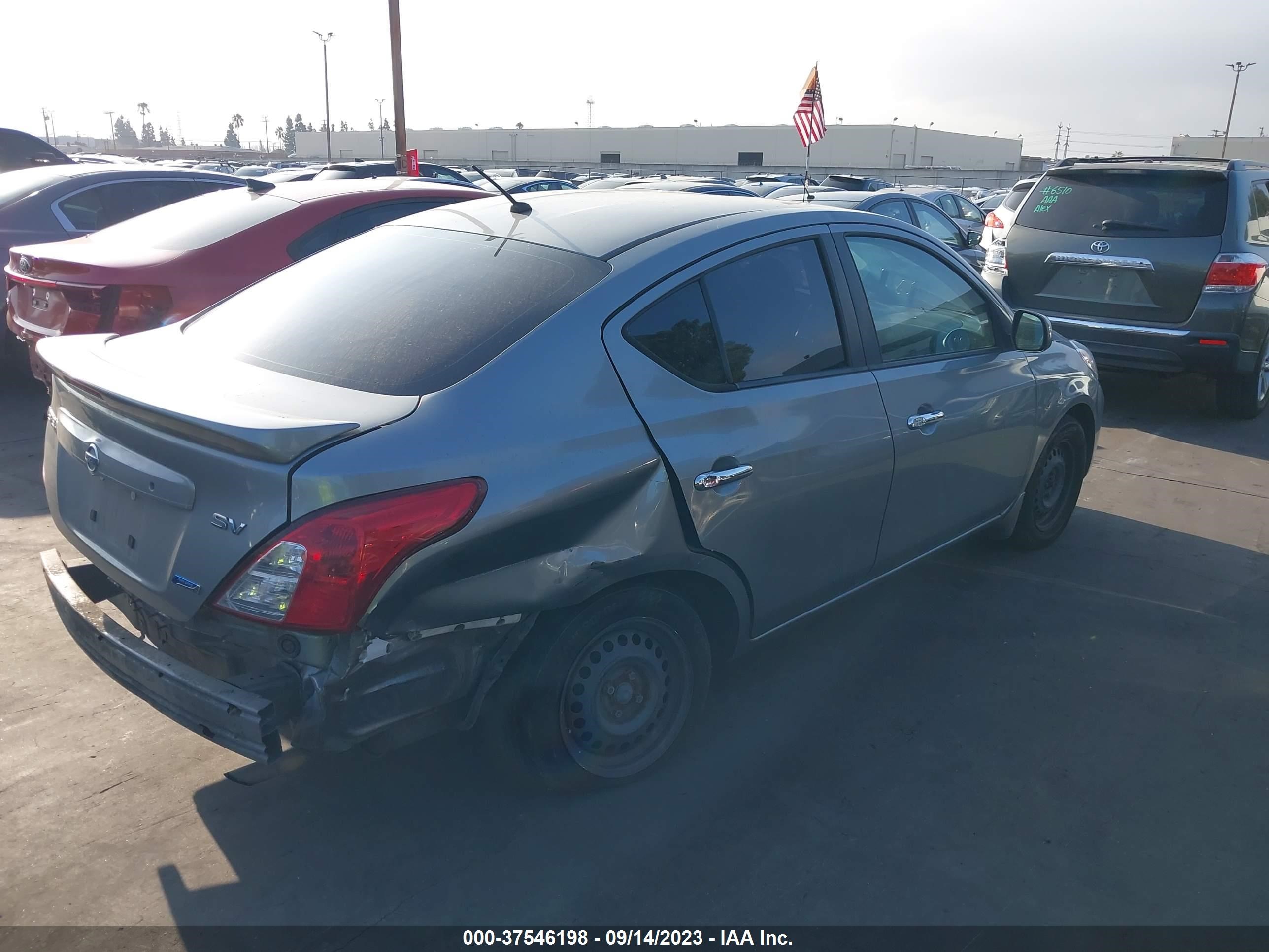 Photo 3 VIN: 3N1CN7AP7DL866065 - NISSAN VERSA 