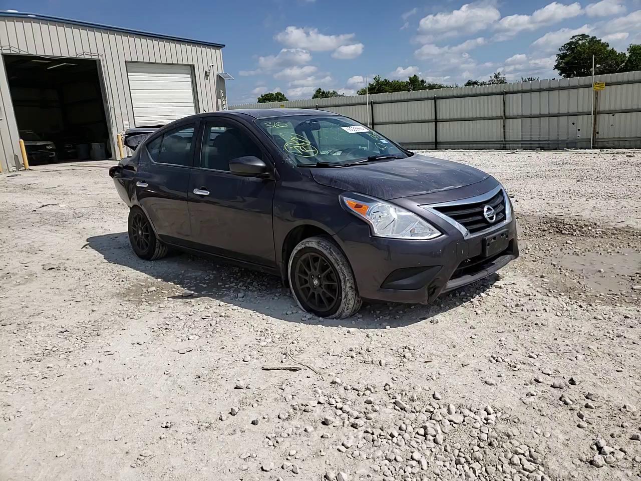 Photo 10 VIN: 3N1CN7AP7FL829813 - NISSAN VERSA S 