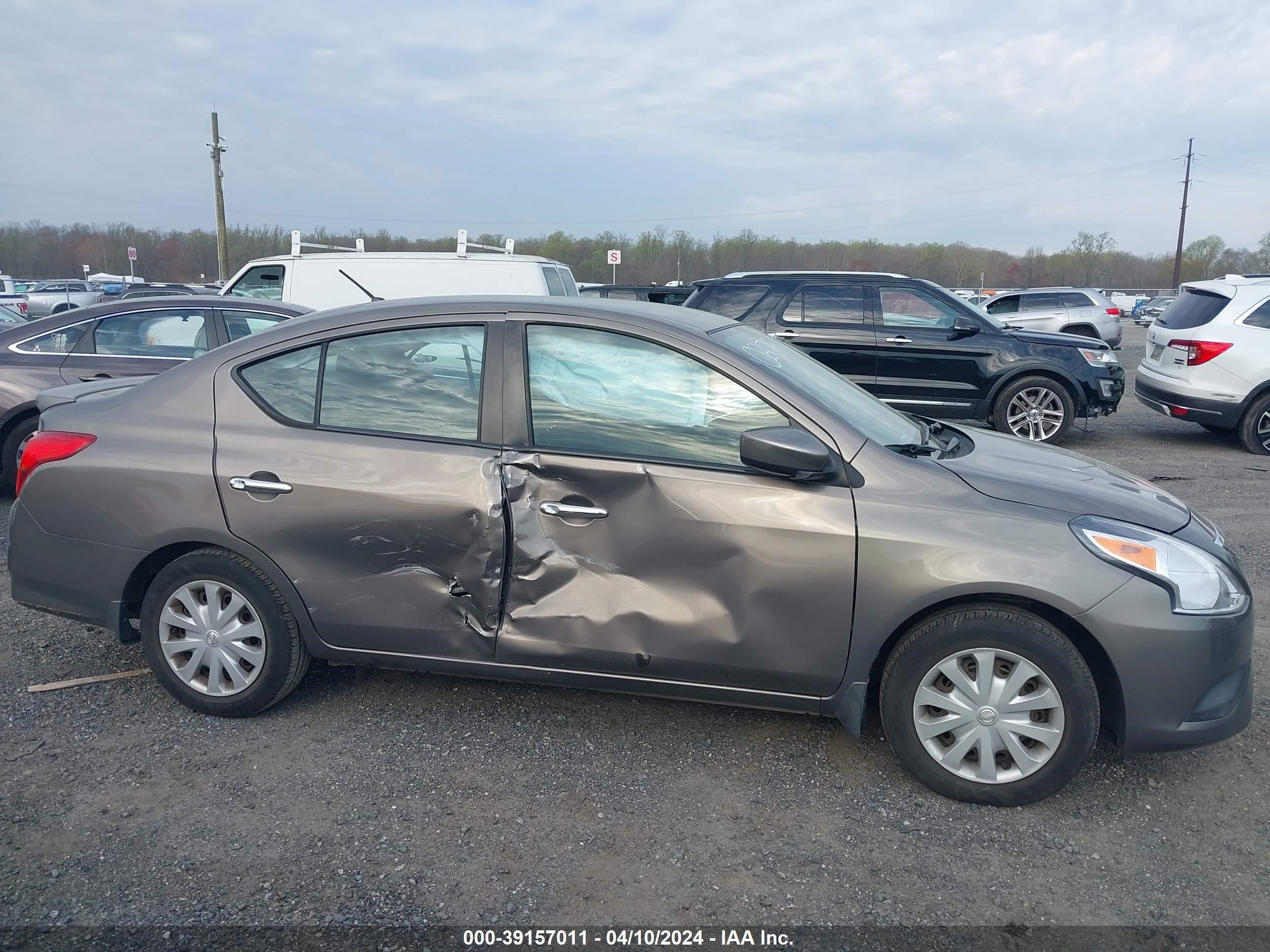 Photo 12 VIN: 3N1CN7AP7FL830279 - NISSAN VERSA 