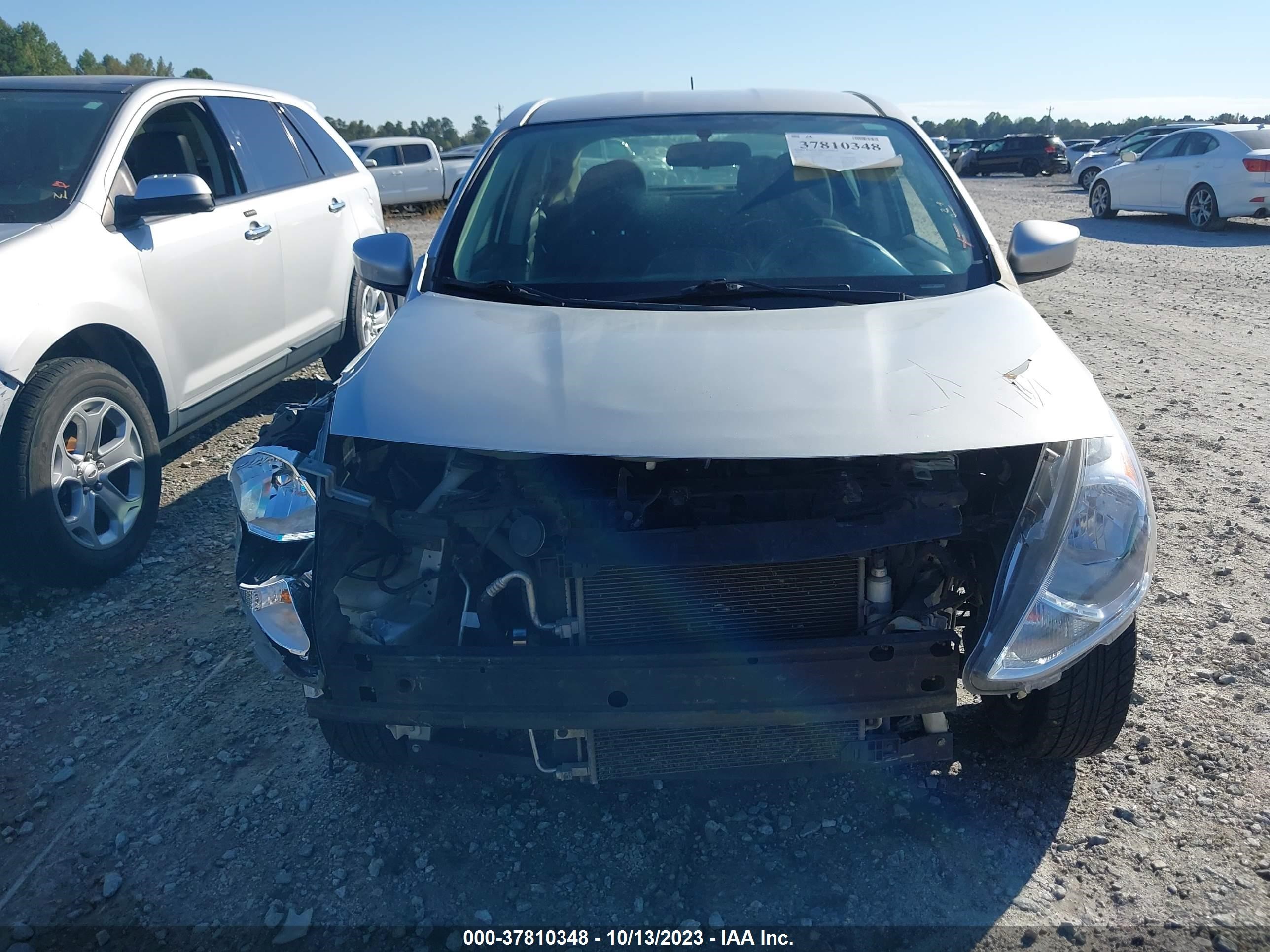 Photo 5 VIN: 3N1CN7AP7FL869681 - NISSAN VERSA 