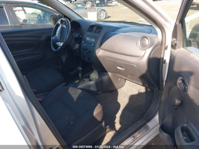 Photo 4 VIN: 3N1CN7AP7FL884441 - NISSAN VERSA 