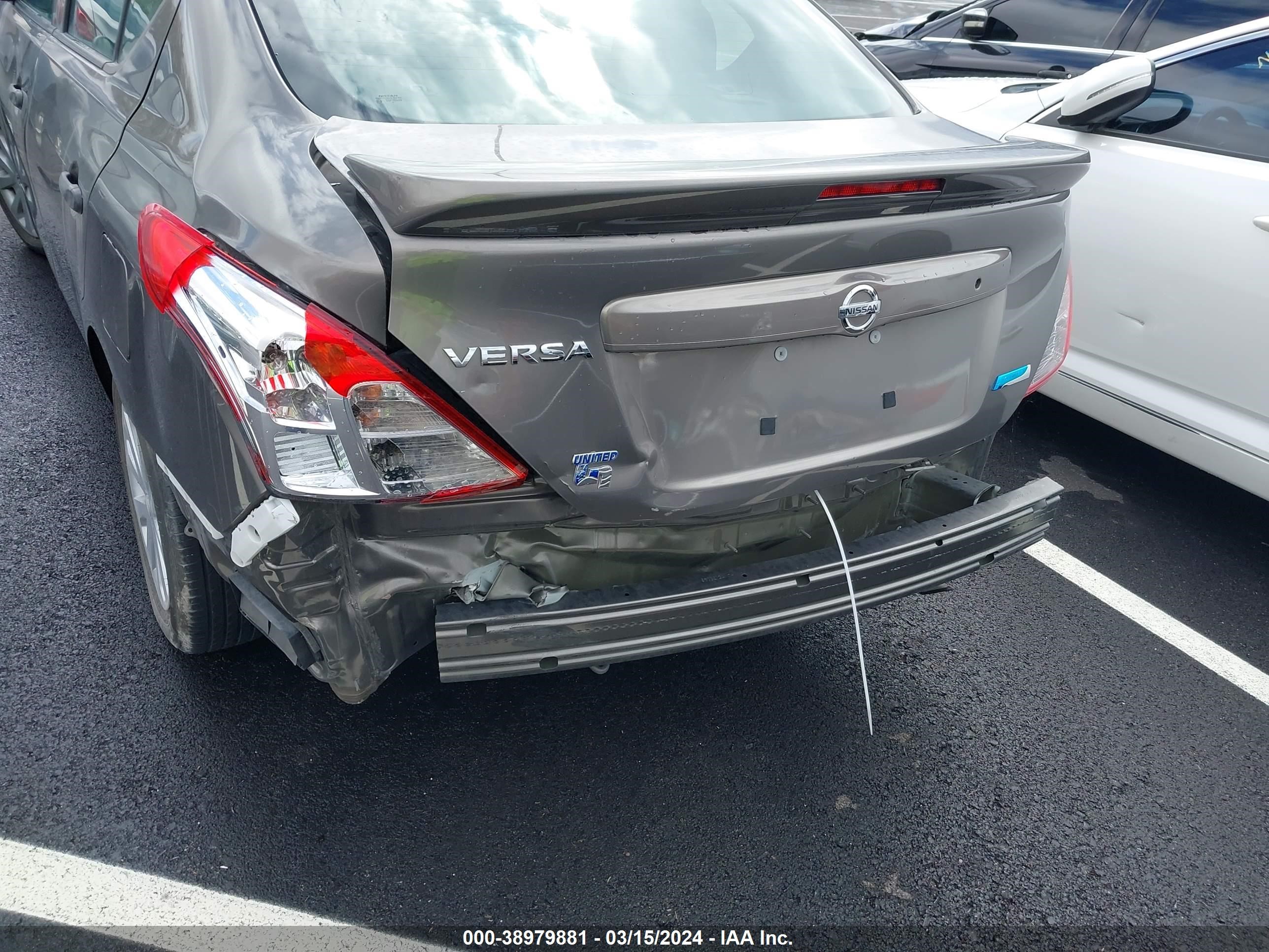 Photo 6 VIN: 3N1CN7AP7FL886822 - NISSAN VERSA 