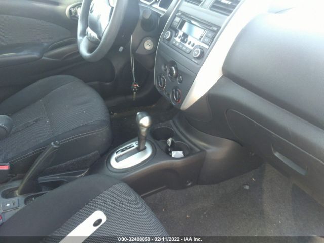 Photo 4 VIN: 3N1CN7AP7GL813743 - NISSAN VERSA 