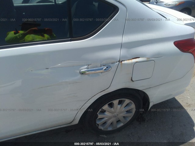 Photo 5 VIN: 3N1CN7AP7GL828307 - NISSAN VERSA 