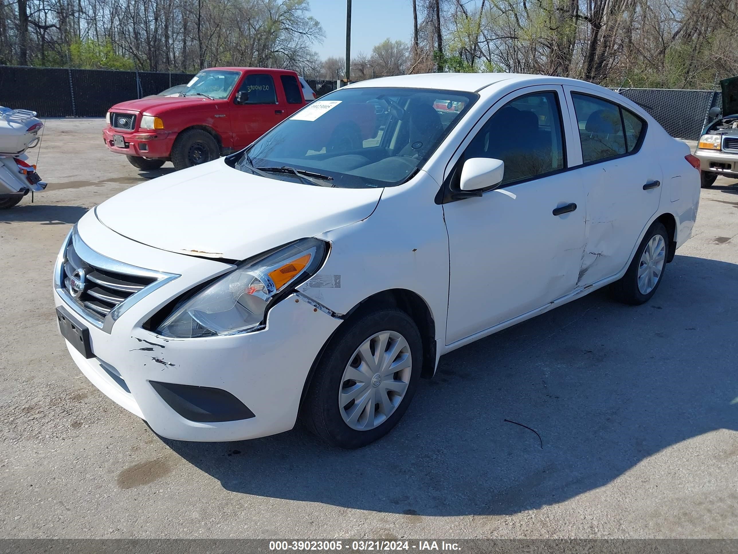 Photo 5 VIN: 3N1CN7AP7GL844670 - NISSAN VERSA 