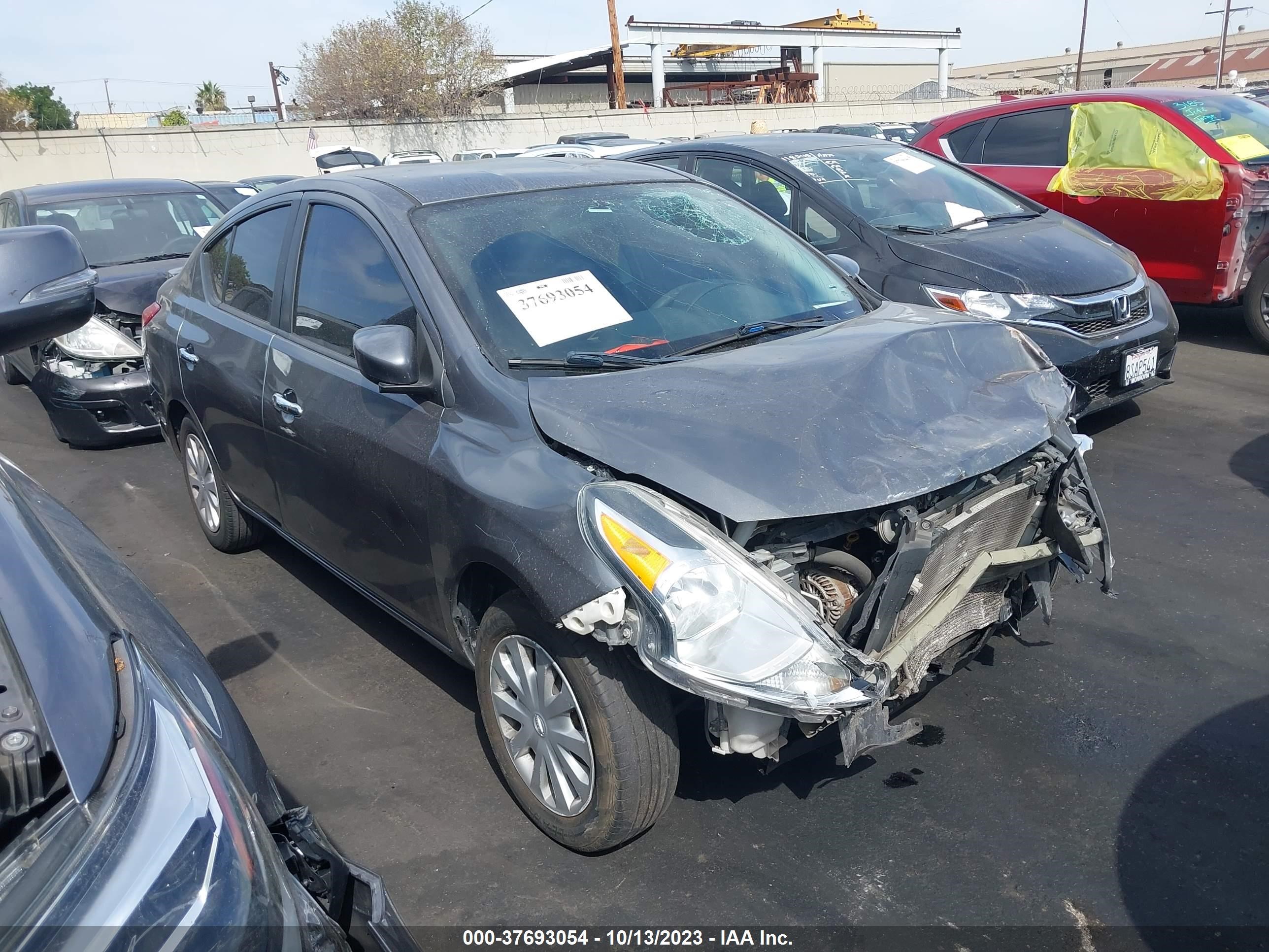 Photo 0 VIN: 3N1CN7AP7GL863042 - NISSAN VERSA 