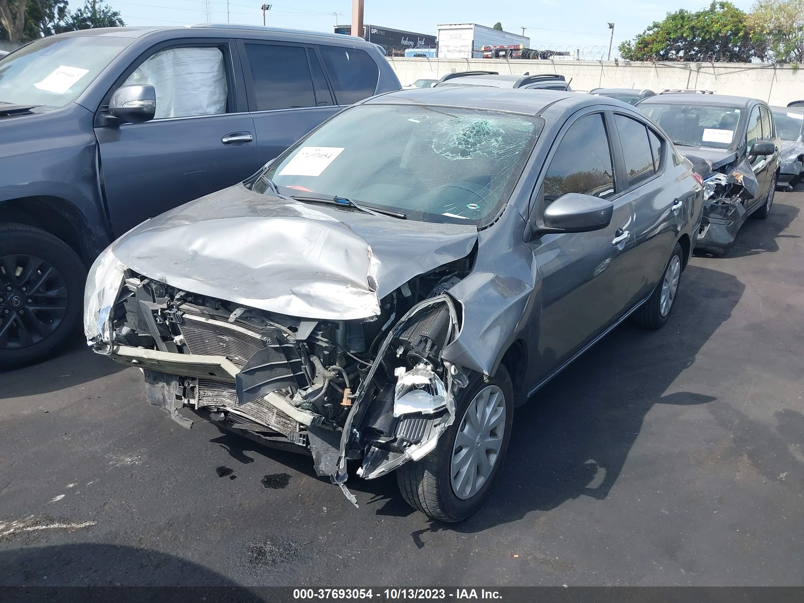 Photo 1 VIN: 3N1CN7AP7GL863042 - NISSAN VERSA 