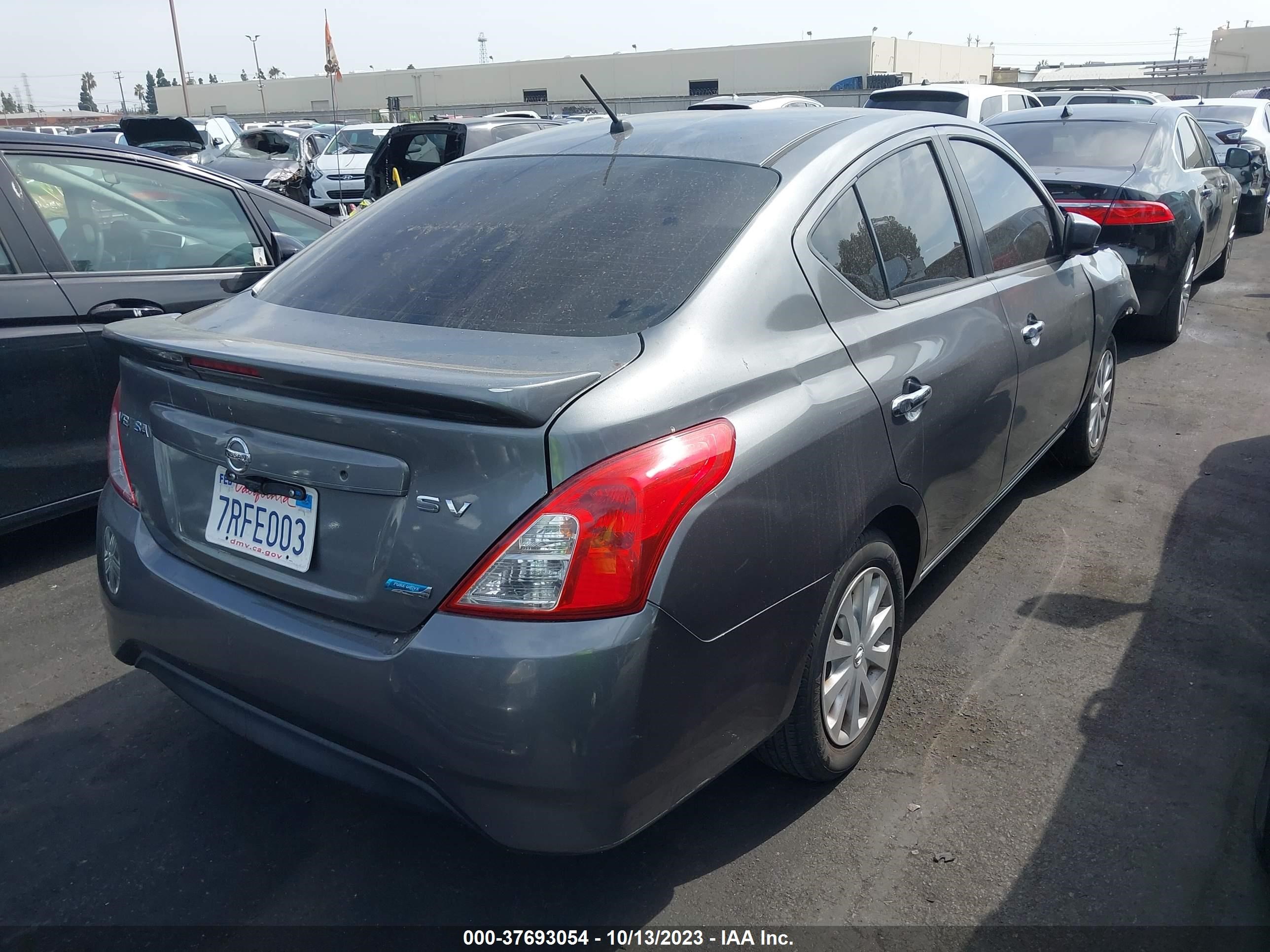 Photo 3 VIN: 3N1CN7AP7GL863042 - NISSAN VERSA 