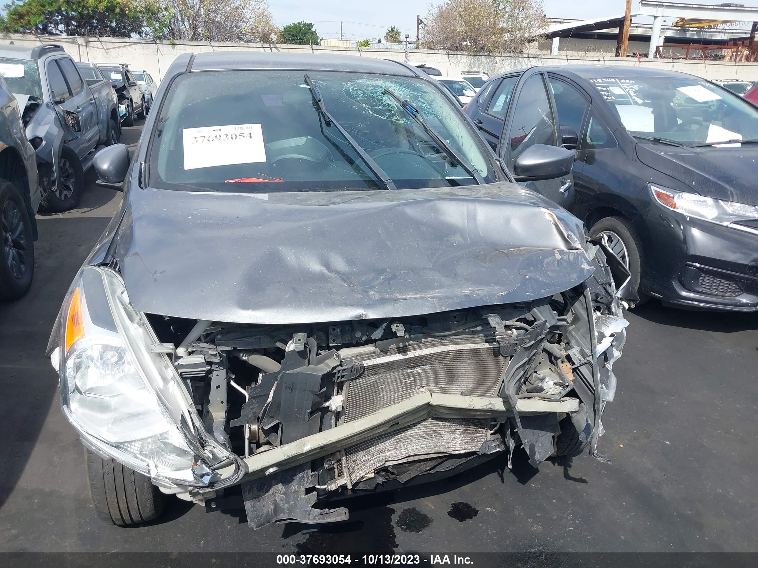 Photo 5 VIN: 3N1CN7AP7GL863042 - NISSAN VERSA 