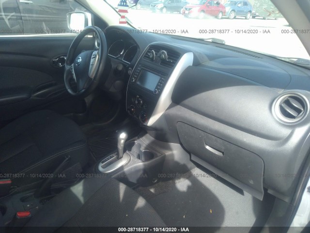 Photo 4 VIN: 3N1CN7AP7GL870749 - NISSAN VERSA 