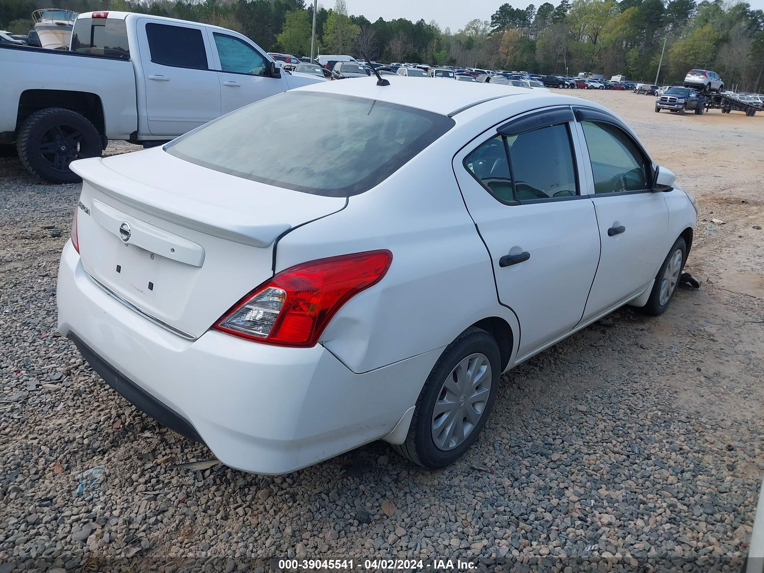 Photo 3 VIN: 3N1CN7AP7GL915642 - NISSAN VERSA 