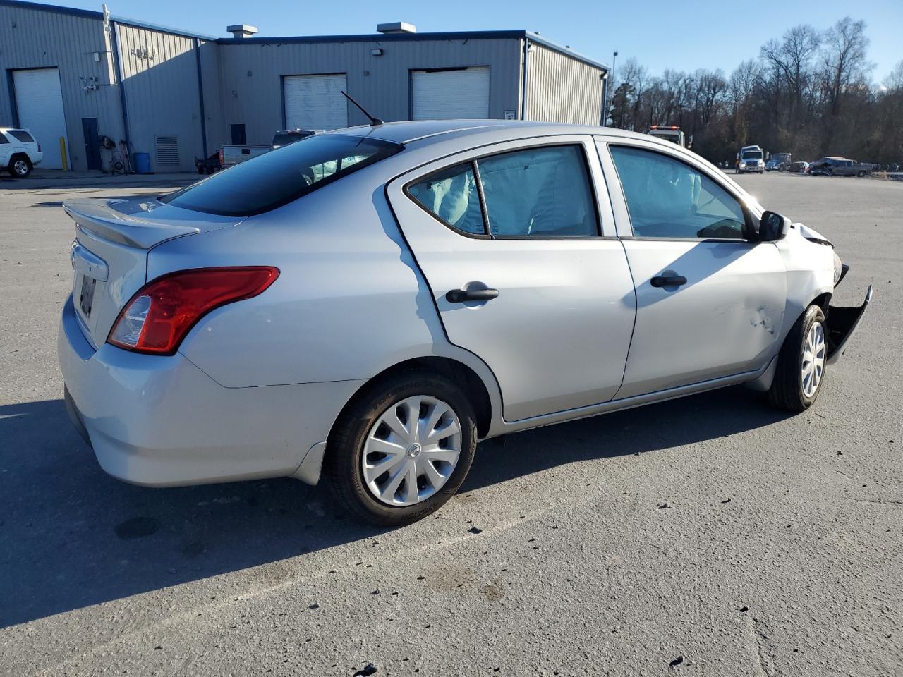 Photo 2 VIN: 3N1CN7AP7GL918380 - NISSAN VERSA 