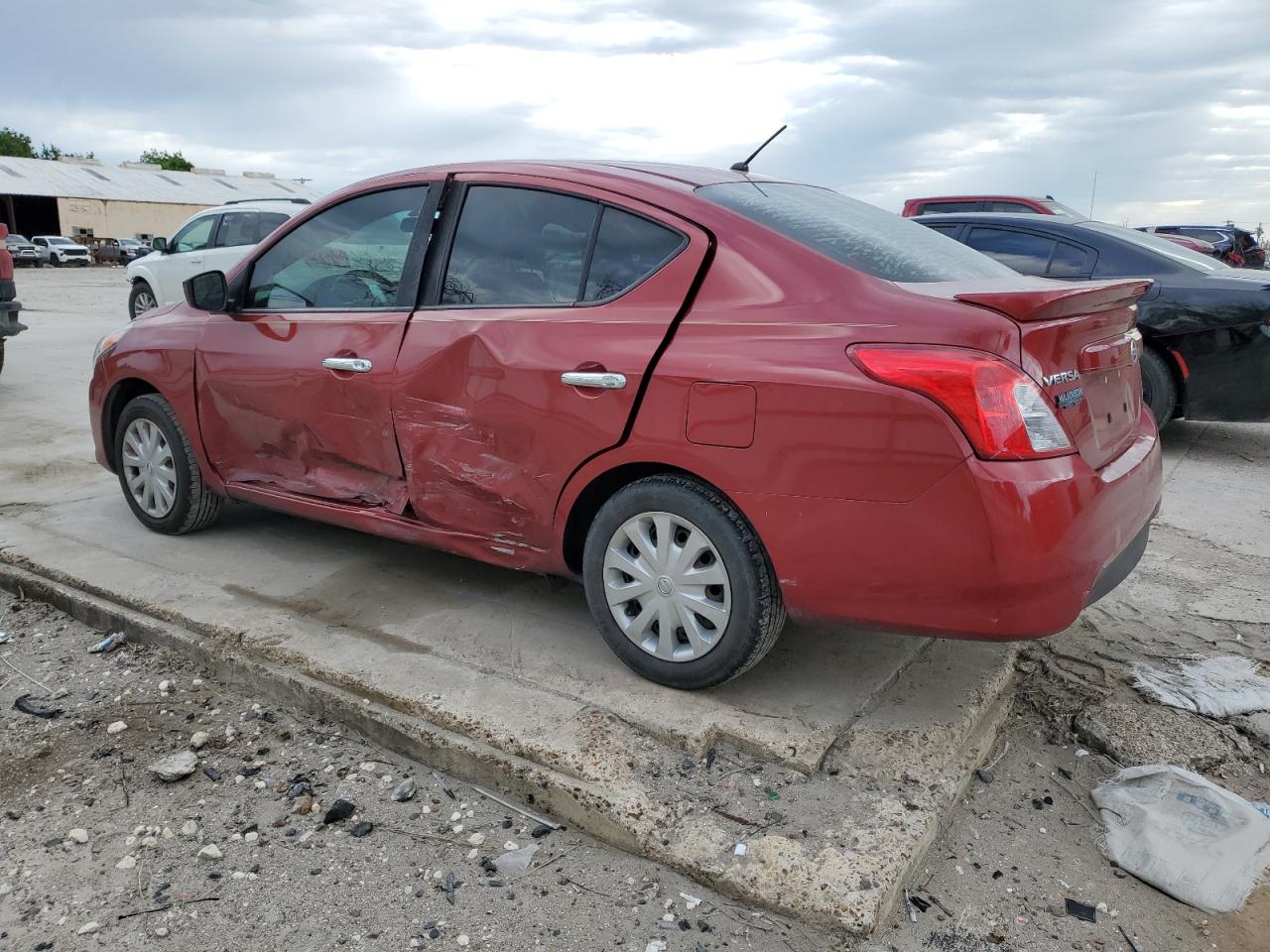 Photo 1 VIN: 3N1CN7AP7HK453848 - NISSAN VERSA 