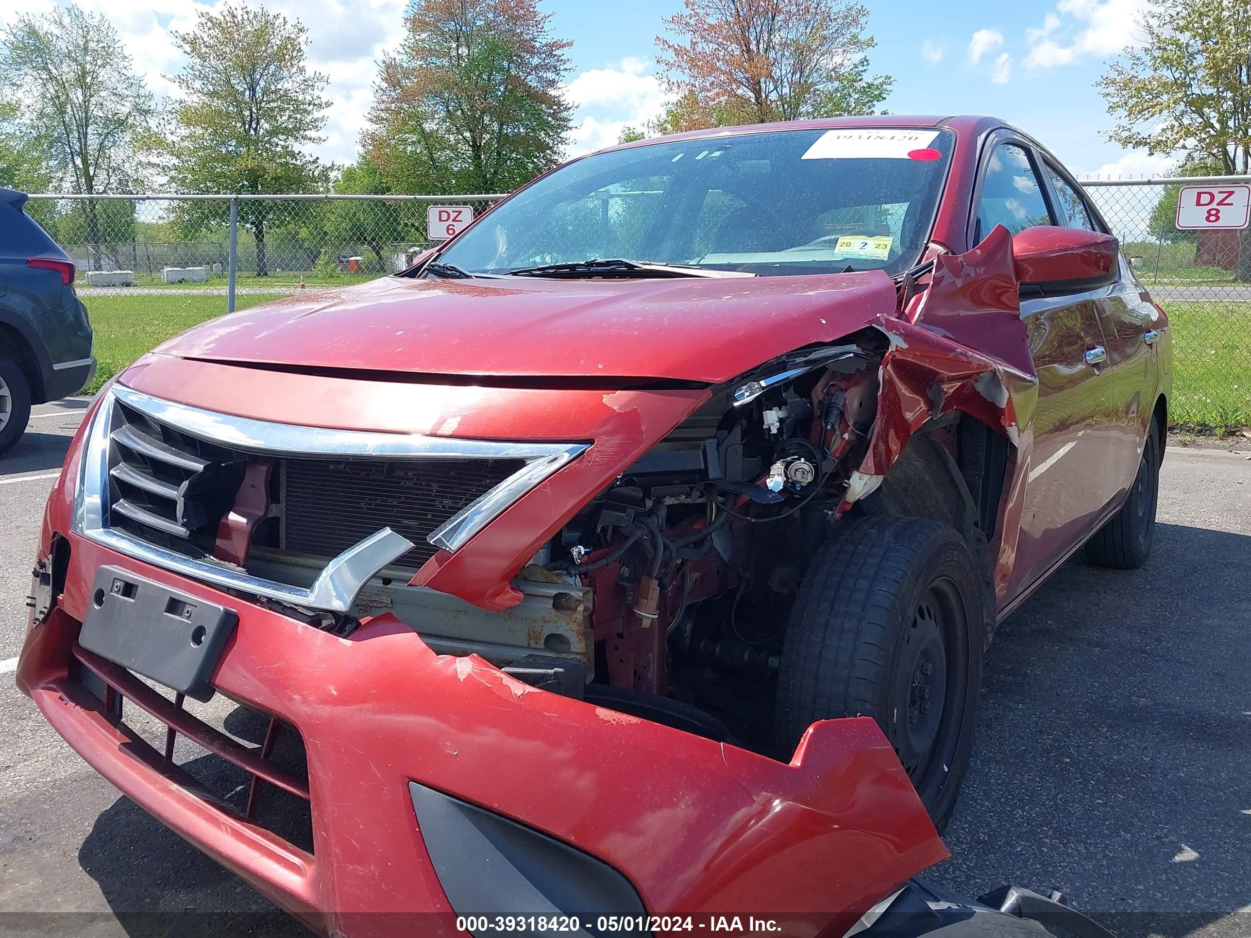 Photo 1 VIN: 3N1CN7AP7HL815977 - NISSAN VERSA 