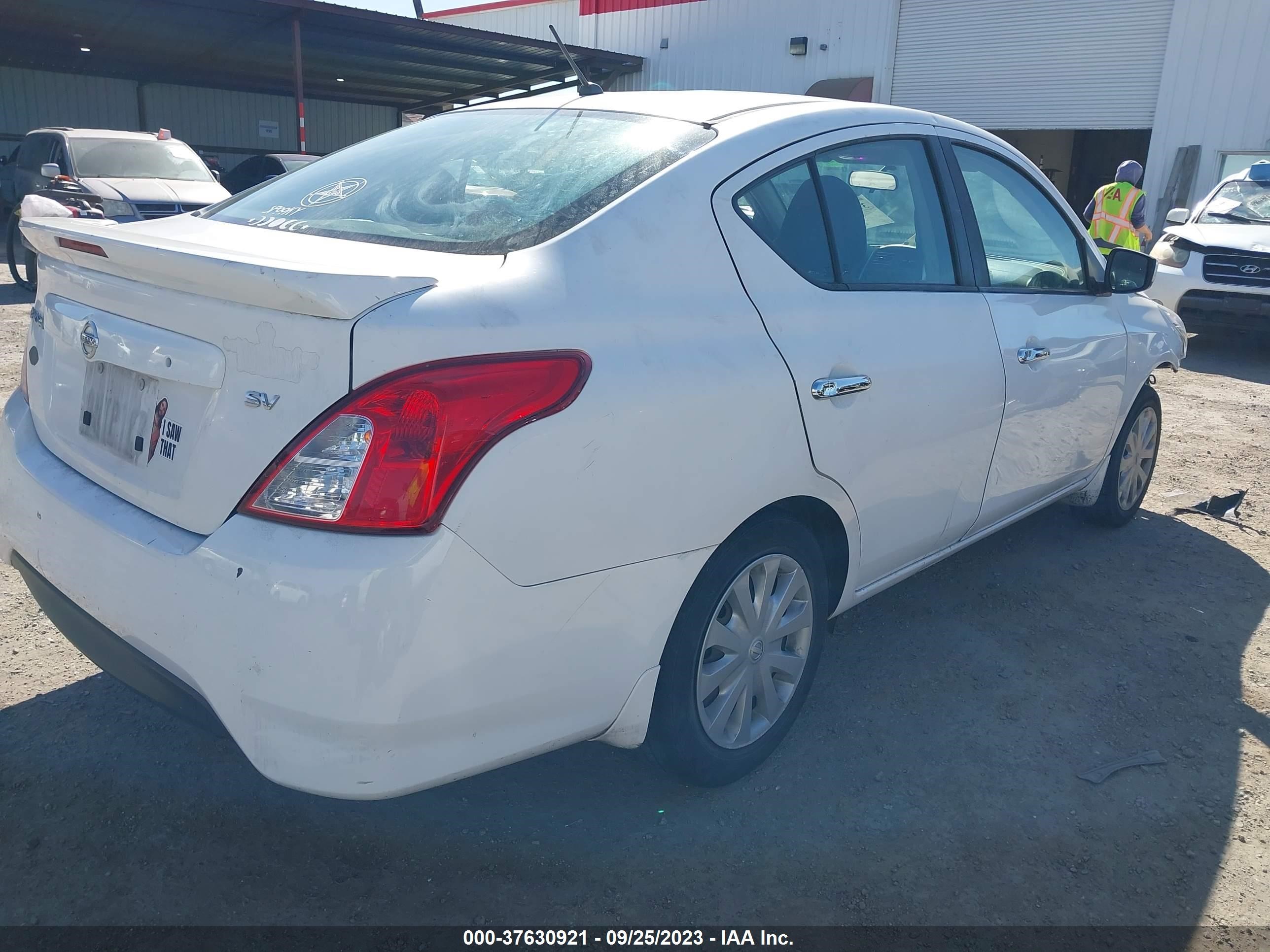 Photo 3 VIN: 3N1CN7AP7HL867528 - NISSAN VERSA 