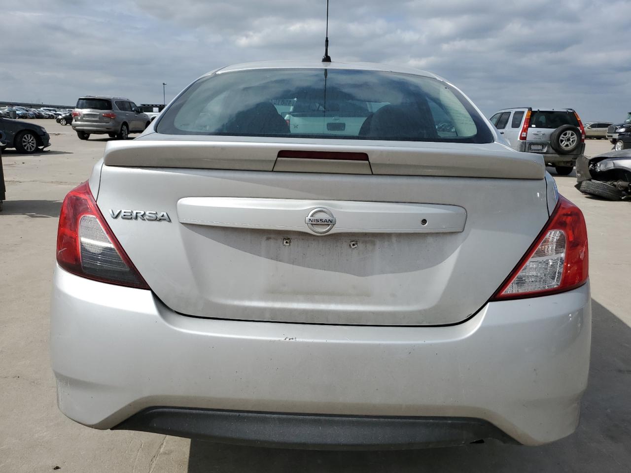 Photo 5 VIN: 3N1CN7AP7HL880604 - NISSAN VERSA 