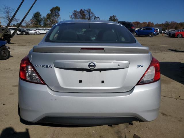 Photo 5 VIN: 3N1CN7AP7JK404929 - NISSAN VERSA S 