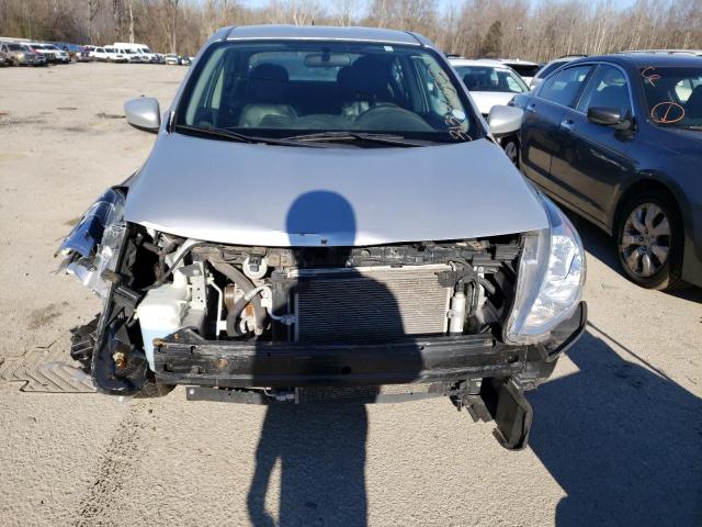 Photo 8 VIN: 3N1CN7AP7JK427983 - NISSAN VERSA S 