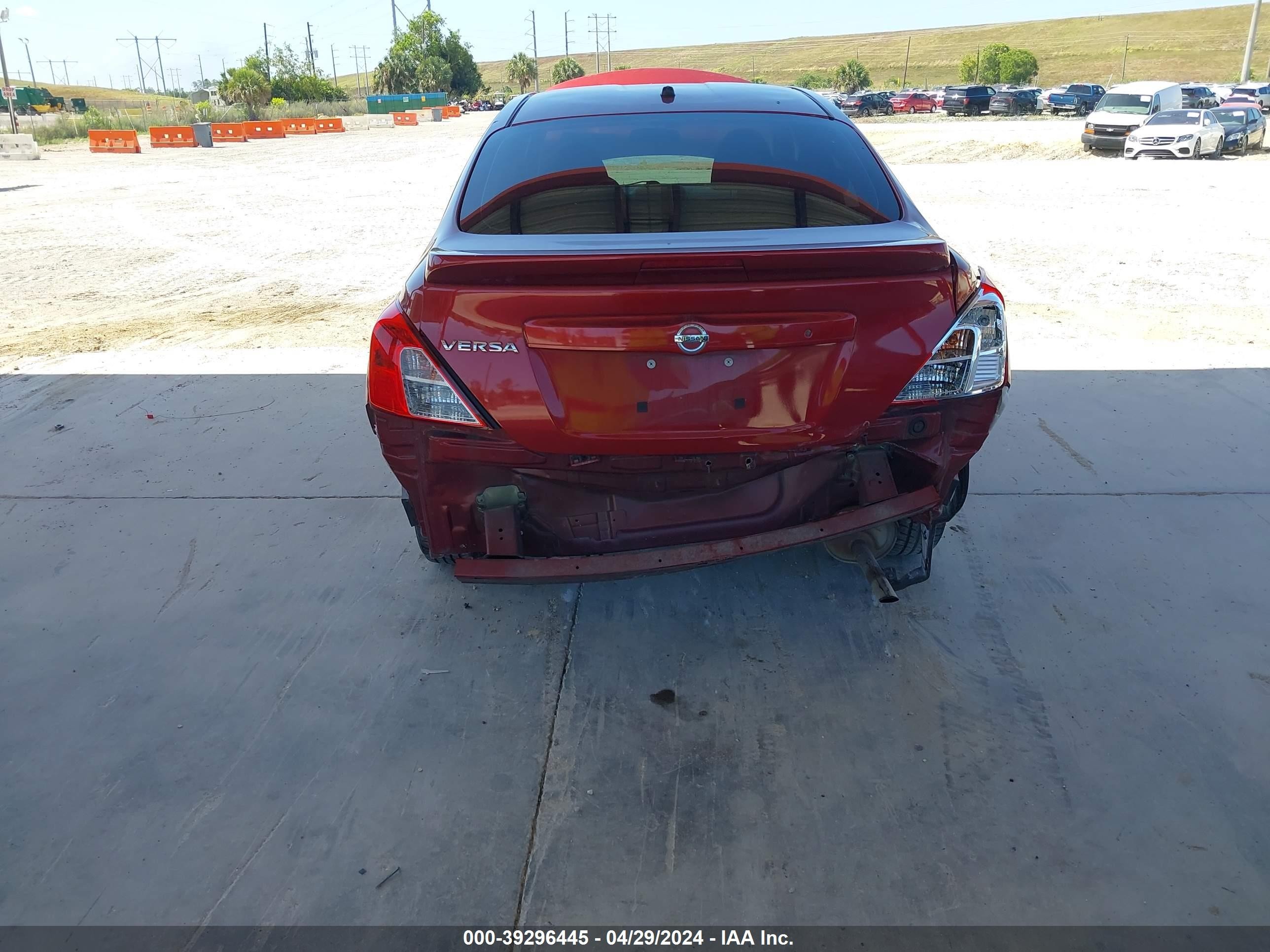 Photo 5 VIN: 3N1CN7AP7JL804340 - NISSAN VERSA 