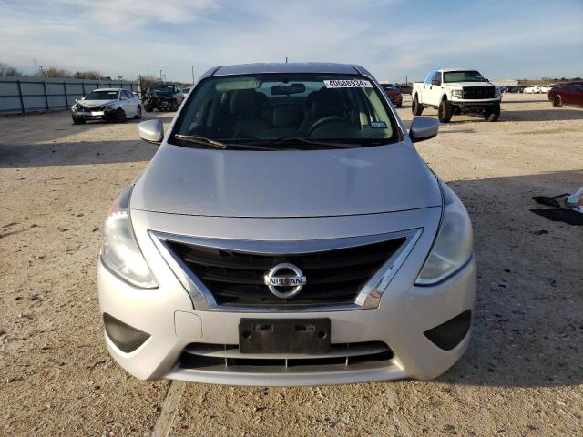 Photo 4 VIN: 3N1CN7AP7JL810722 - NISSAN VERSA 