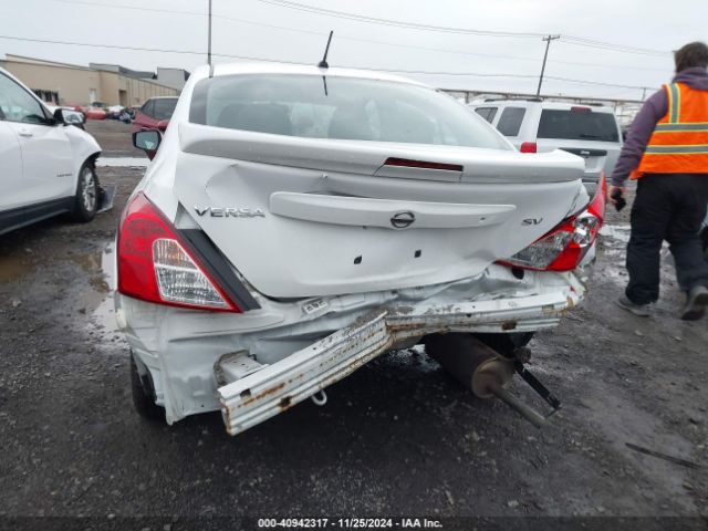 Photo 5 VIN: 3N1CN7AP7JL811157 - NISSAN VERSA 