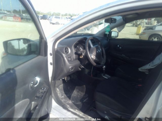 Photo 4 VIN: 3N1CN7AP7JL822689 - NISSAN VERSA SEDAN 