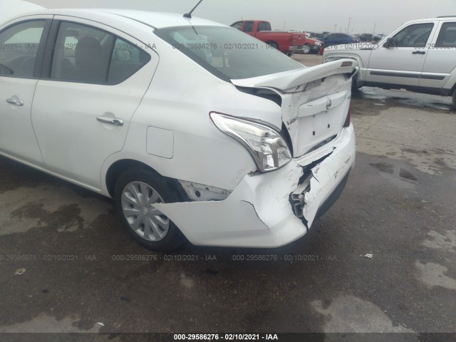 Photo 5 VIN: 3N1CN7AP7JL831747 - NISSAN VERSA SEDAN 