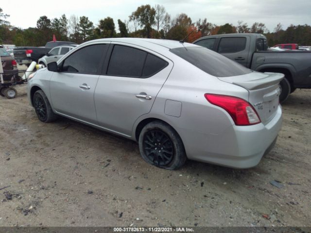 Photo 2 VIN: 3N1CN7AP7JL834132 - NISSAN VERSA SEDAN 