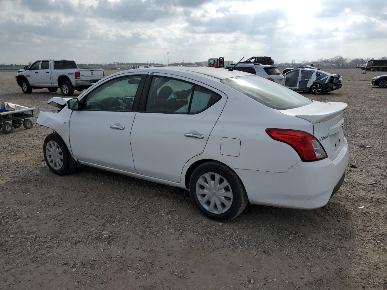 Photo 1 VIN: 3N1CN7AP7JL878812 - NISSAN VERSA 