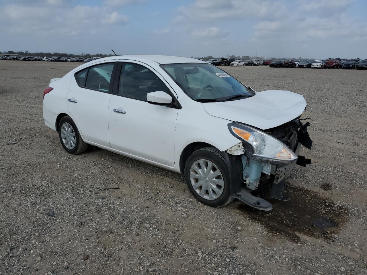 Photo 3 VIN: 3N1CN7AP7JL878812 - NISSAN VERSA 