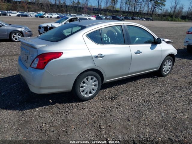 Photo 3 VIN: 3N1CN7AP7JL879619 - NISSAN VERSA 