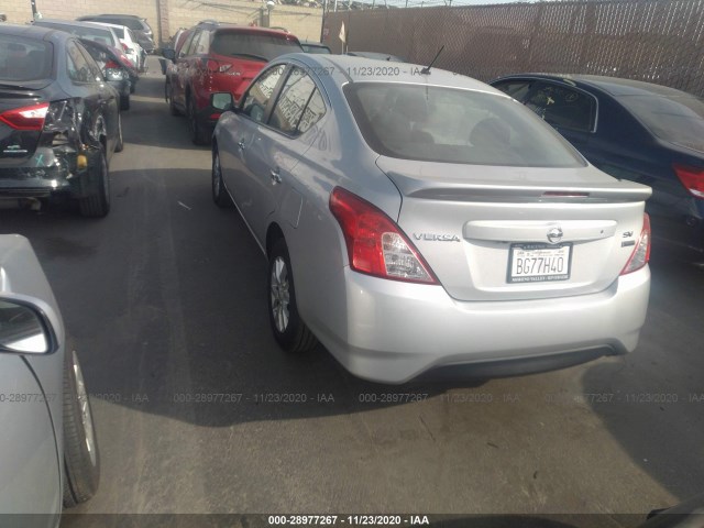 Photo 2 VIN: 3N1CN7AP7JL880141 - NISSAN VERSA SEDAN 