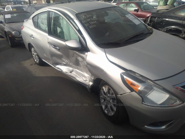 Photo 5 VIN: 3N1CN7AP7JL880141 - NISSAN VERSA SEDAN 