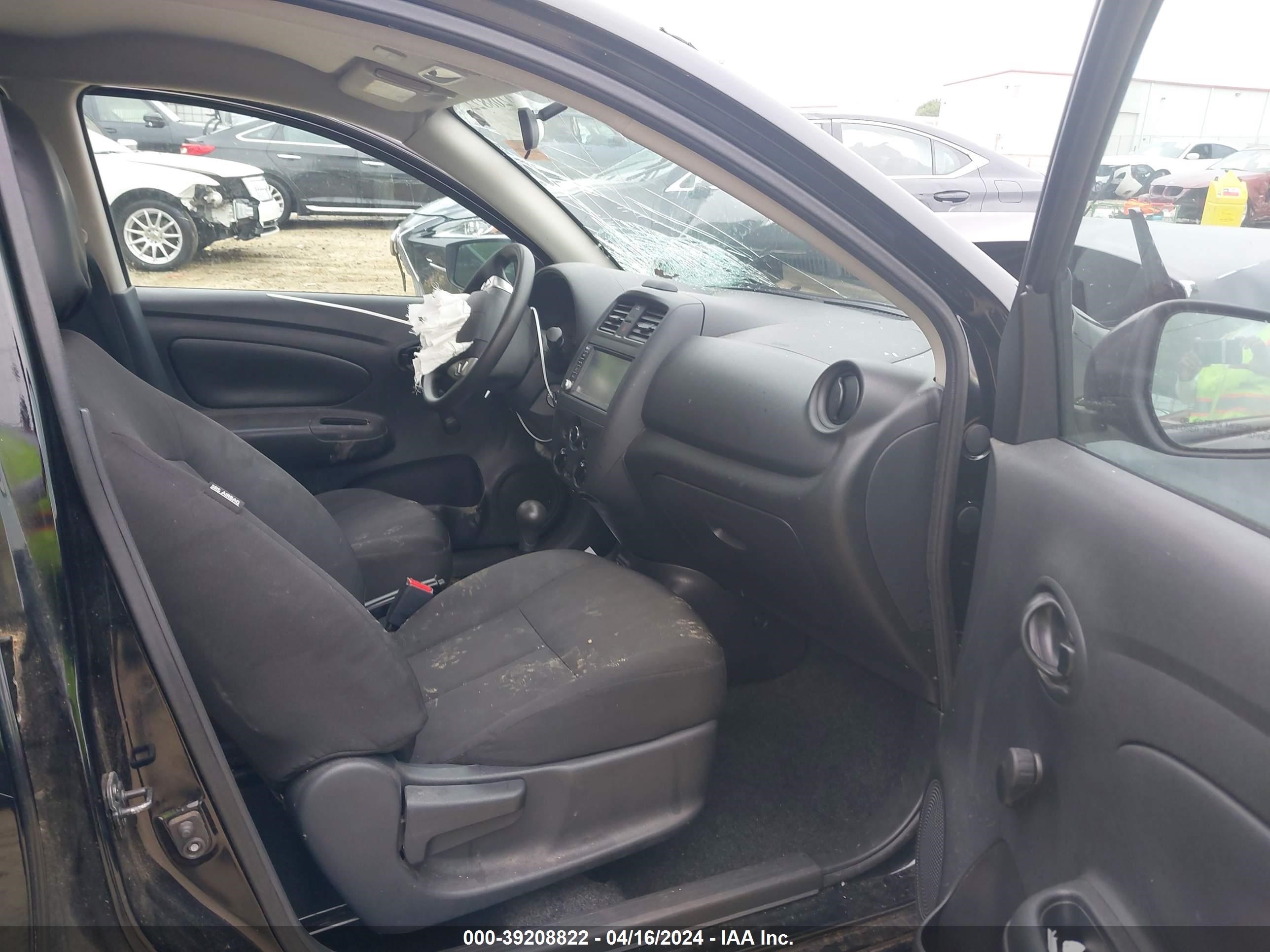 Photo 4 VIN: 3N1CN7AP7JL888207 - NISSAN VERSA 