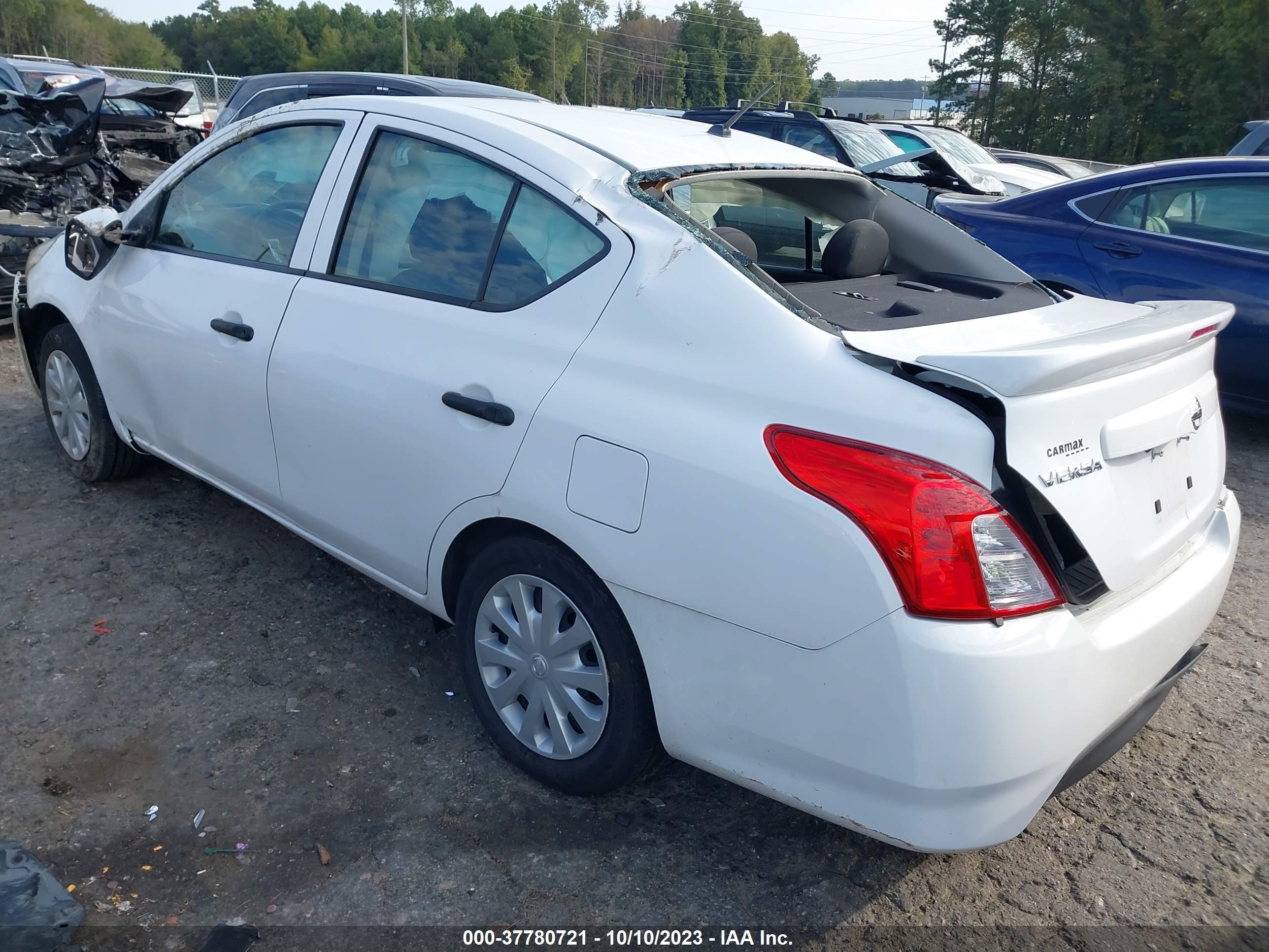 Photo 2 VIN: 3N1CN7AP7KL814027 - NISSAN VERSA 