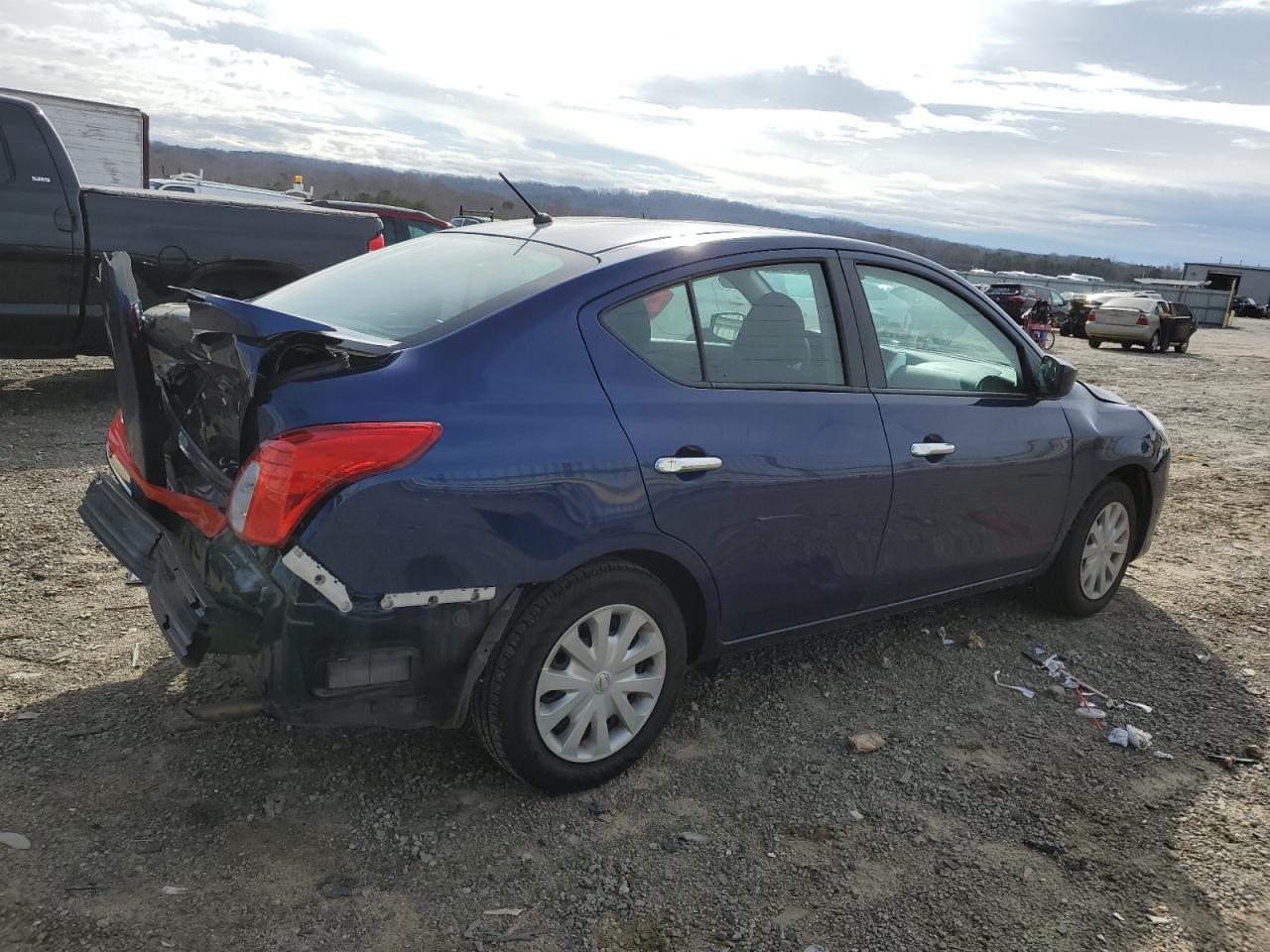 Photo 2 VIN: 3N1CN7AP7KL837081 - NISSAN VERSA 